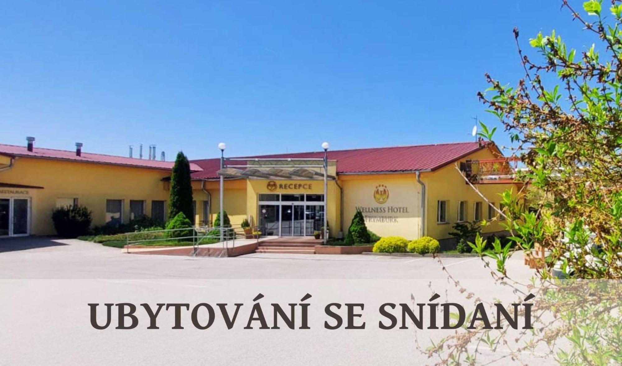 Hotel Frymburk Buitenkant foto